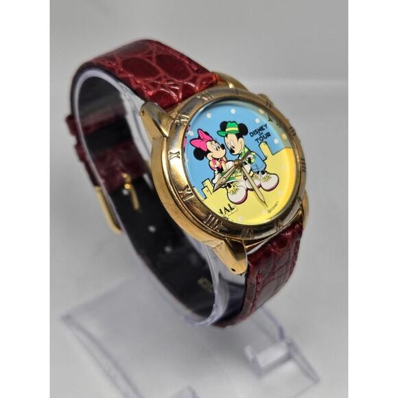 RARE Vintage Disney on Tour JAL Seiko Quartz Watch V621-0090 main image 7